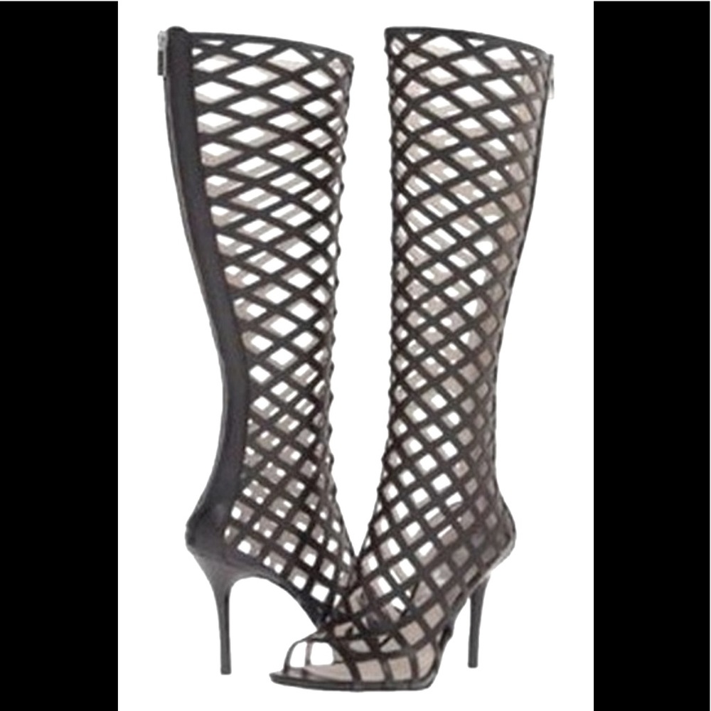 Michael Kors Black RunWay Size 6.5.